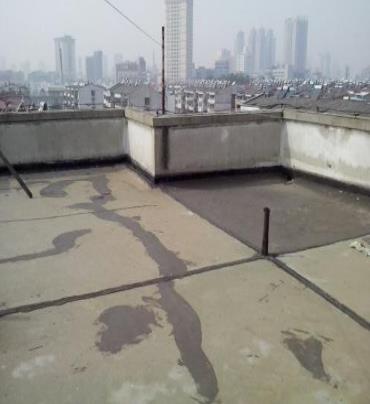 平乡漏水维修 楼顶漏水是什么原因，楼顶漏水维修方法是什么?